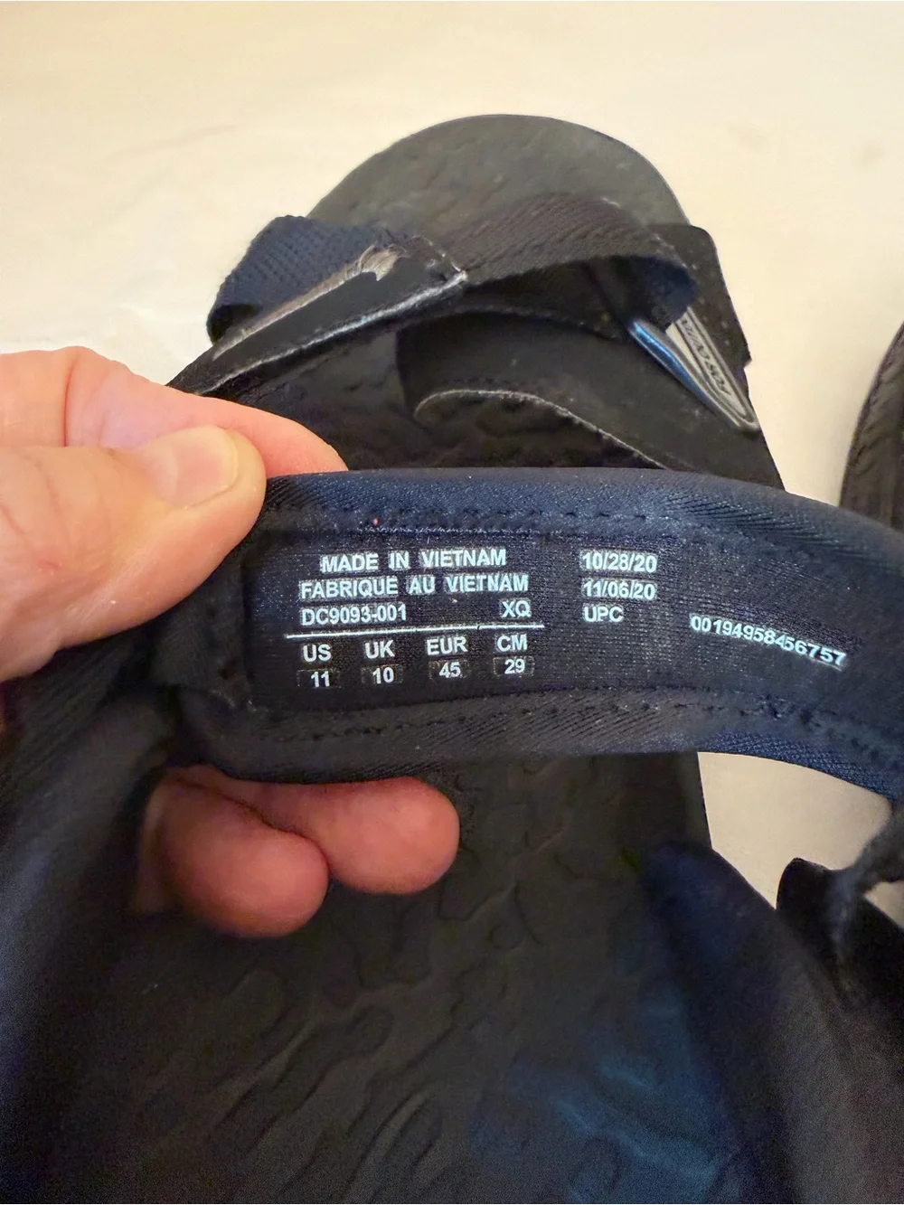 Nike ACG Men's Black Outdoor Hiking Sandals Sz 11
